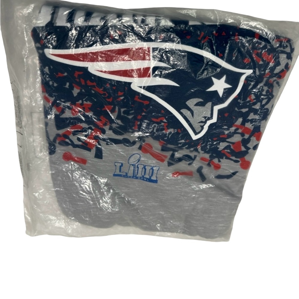 NFL Patriots Super Bowl Champs Tee - Gray and Blue - Picture 2 of 3
